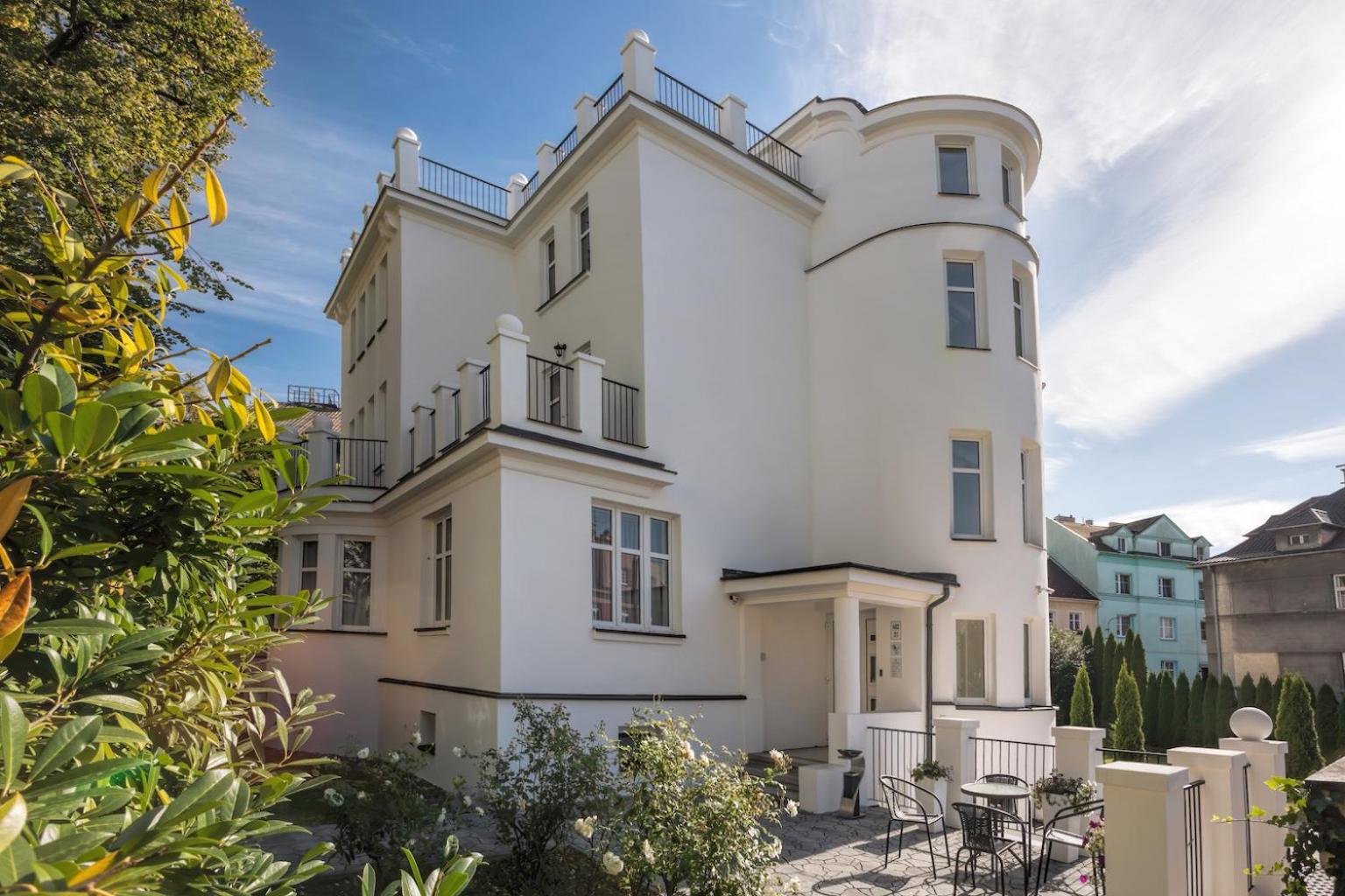 Apartments Villa Whitehouse Οστράβα Εξωτερικό φωτογραφία