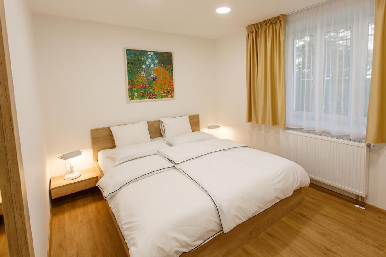 Apartments Villa Whitehouse Οστράβα Εξωτερικό φωτογραφία